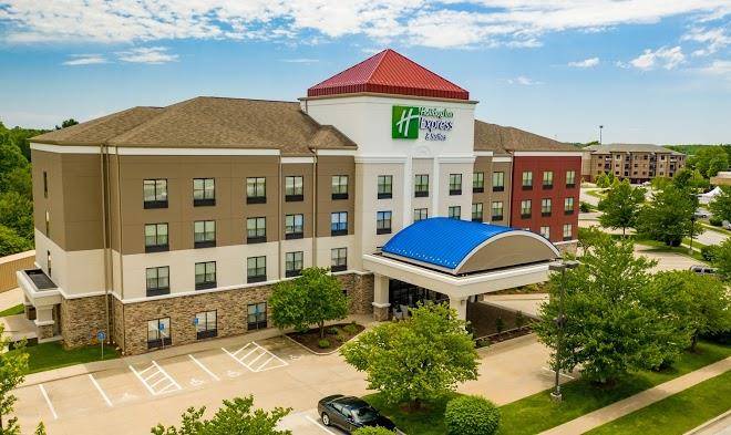 Holiday inn express & suites springfield medical district