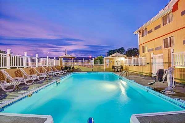 Super 8 by wyndham independence kansas city