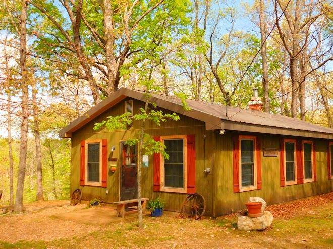 Rock eddy bluff farm cabins
