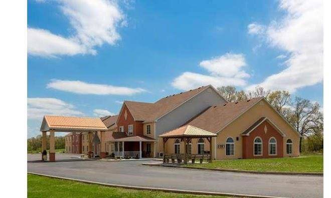 Super 8 By Wyndham Lake Of The Ozarks Image