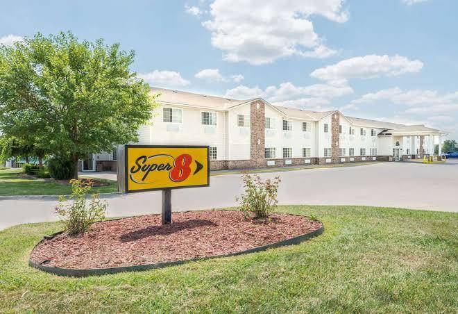 Super 8 by wyndham platte city kci airport north