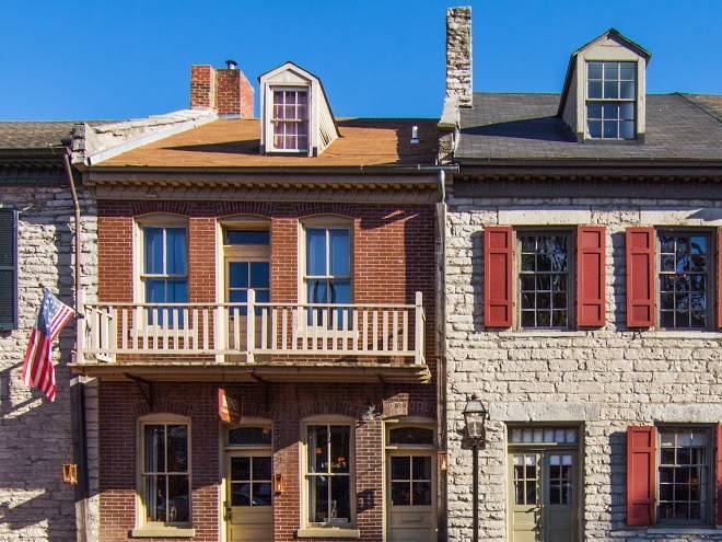 Boone's colonial inn