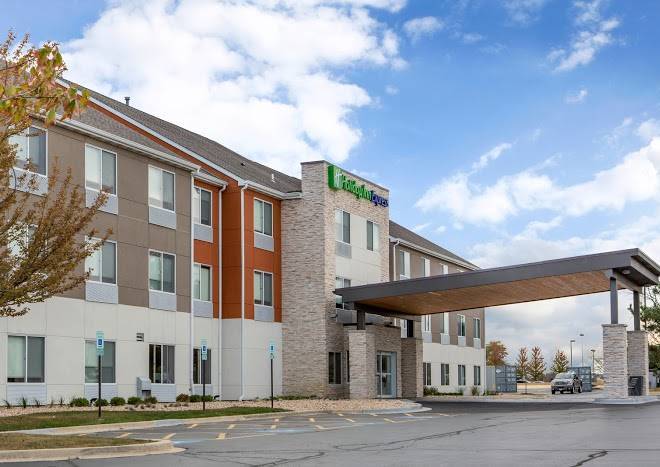 Holiday inn express & suites st charles