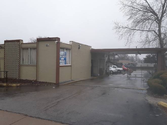 Carousel motor hotel