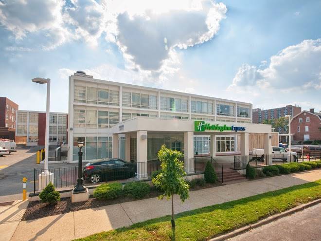 Holiday inn express st louis central west end