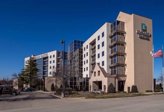 Embassy suites by hilton st louis airport
