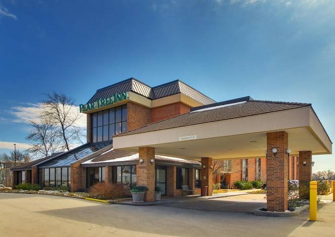 Pear tree inn st louis airport