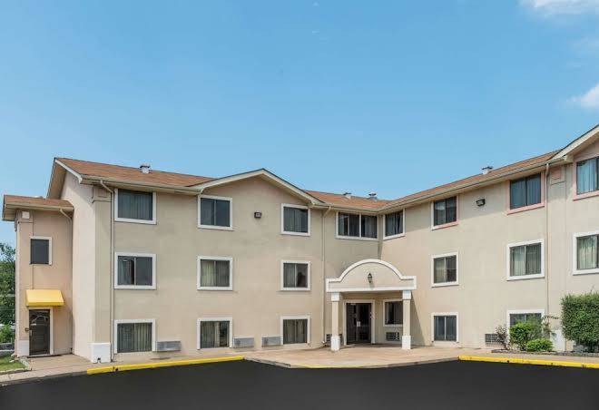 Super 8 by wyndham bridgeton arpt st louis area