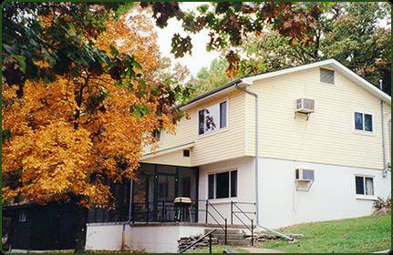 Tanglefoot Resort Image