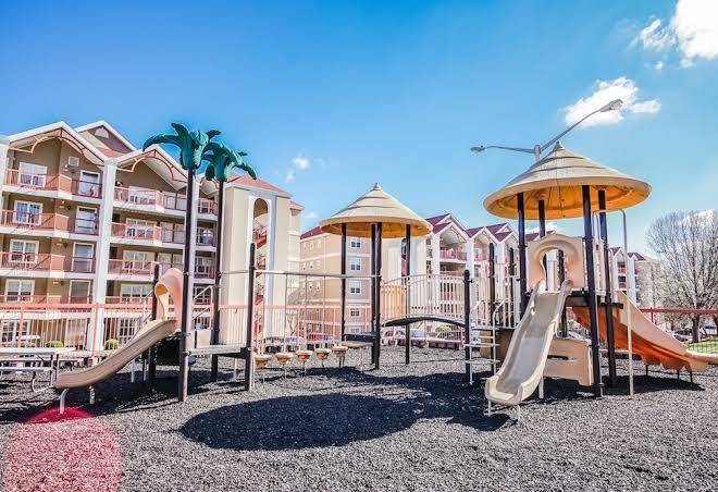 Grand Crowne Resort Image