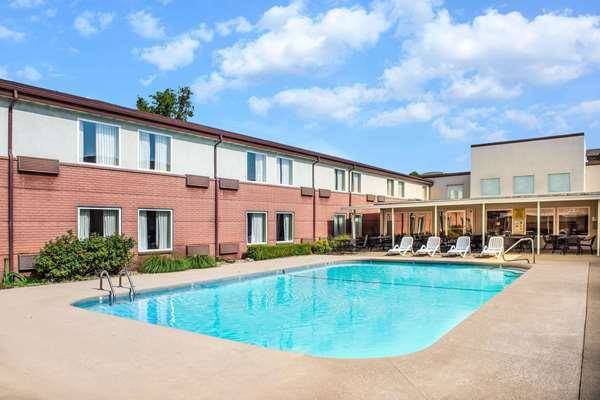 Days inn & suites by wyndham branson