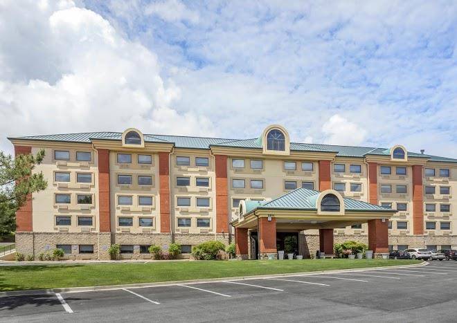 Holiday Inn Express Branson Green Mountain Drive Image