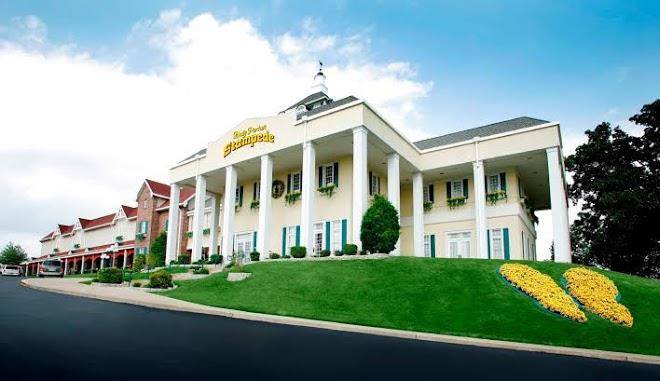 Holiday inn express & suites branson 76 central