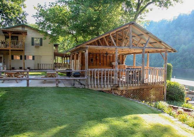Lilleys' landing resort & marina