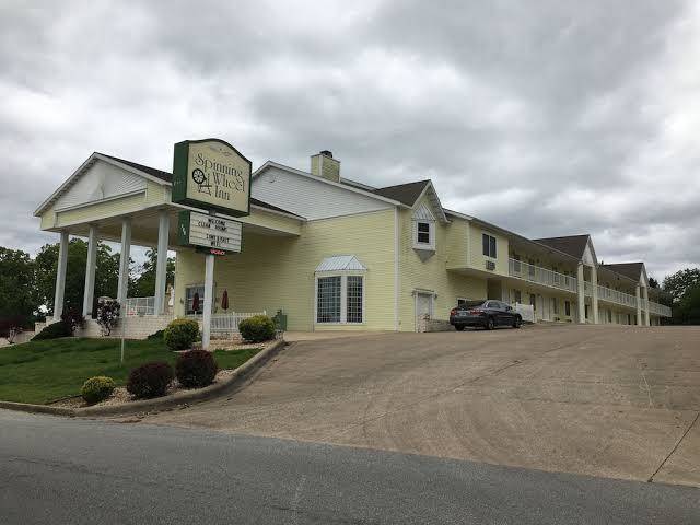 Spinning wheel inn