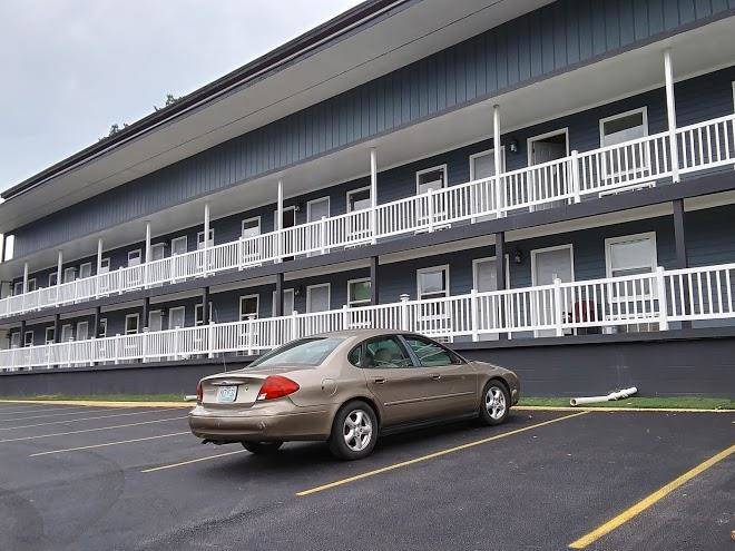 Taneycomo motor lodge
