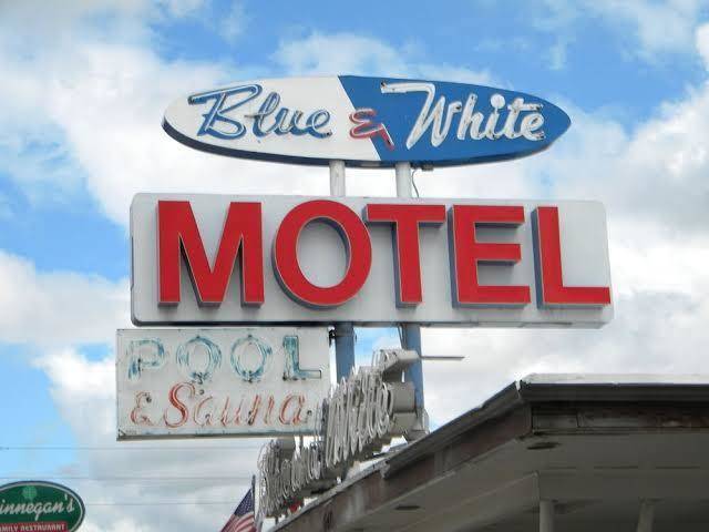Blue & white motel