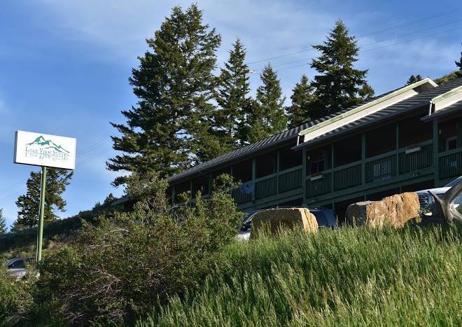 Lake view suites yellowstone