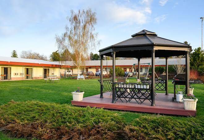 Royal 7 budget inn motel