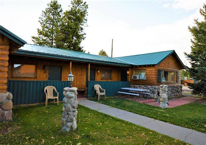 Yellowstone inn