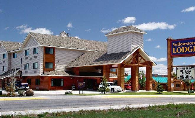 Yellowstone lodge