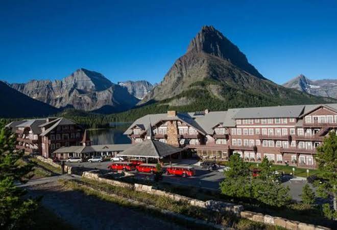 Many glacier hotel