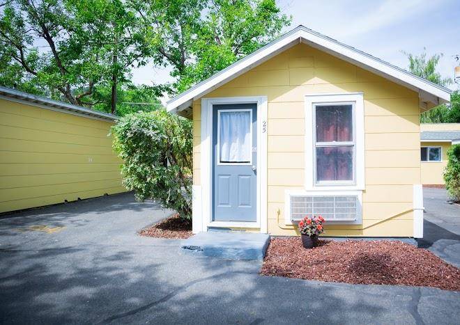 Lamplighter cabins & suites
