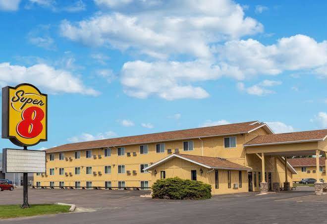 Super 8 by wyndham missoula brooks street