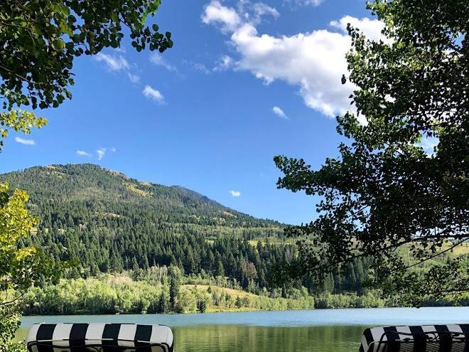 Hubbard's yellowstone lodge