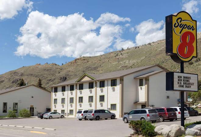 Super 8 by wyndham gardiner yellowstone park area