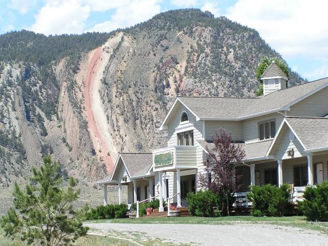 Yellowstone basin inn