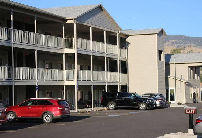 Yellowstone big rock inn