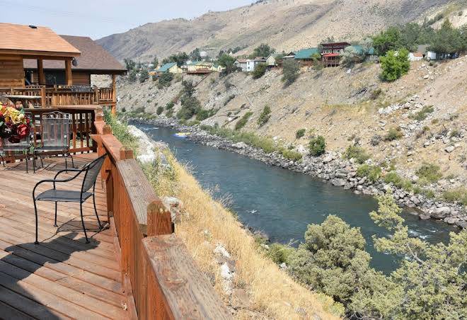 Yellowstone river cabins