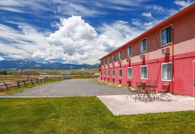 Travelodge by wyndham deer lodge montana