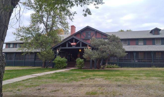 Fort peck hotel