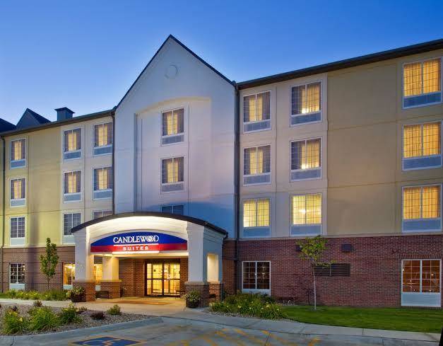 Candlewood suites omaha airport