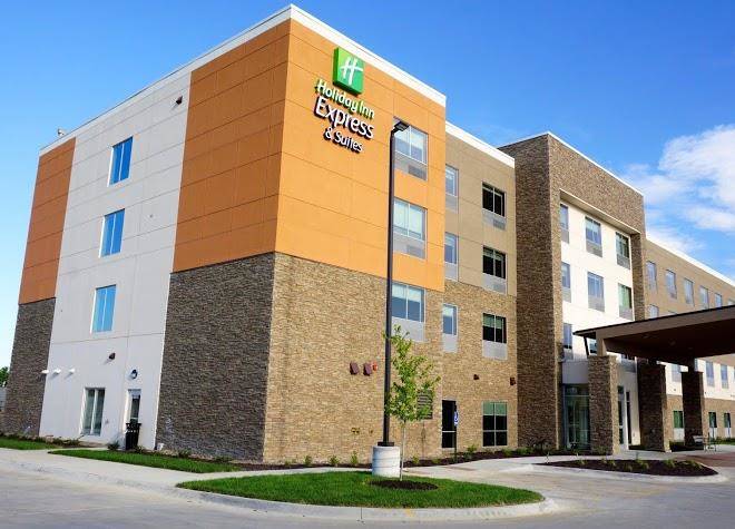 Holiday inn express & suites omaha millard area