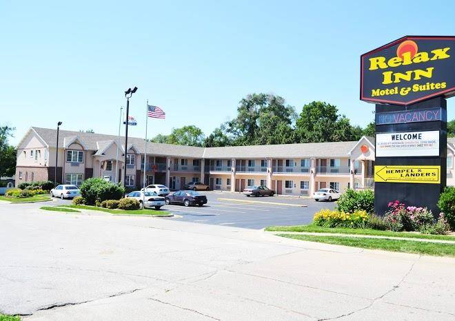Relax inn motel & suites