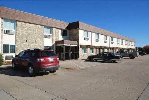 Island inn grand island ne i80 locust st