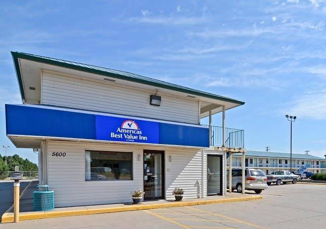 Americas Best Value Inn Lincoln Image