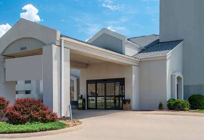 Magnuson hotel lincoln airport