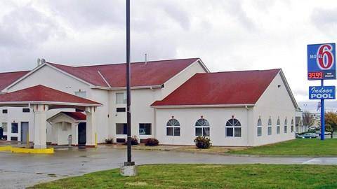 Motel 6 omaha ne iat west