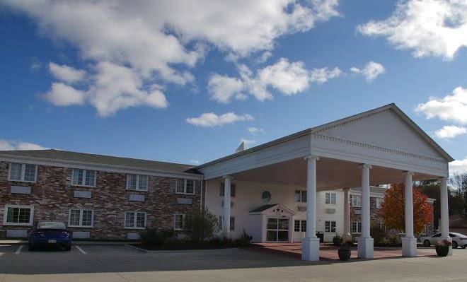 Baymont By Wyndham Bellevue Omaha Image