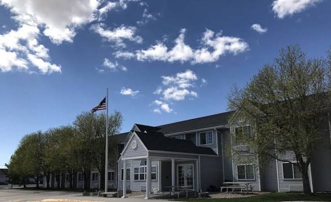 Monument inn & suites