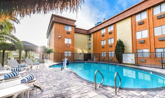 Best western mccarran inn