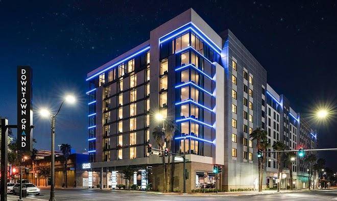 Downtown grand hotel & casino