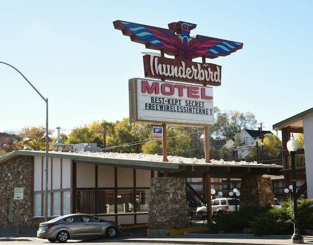 Thunderbird motel