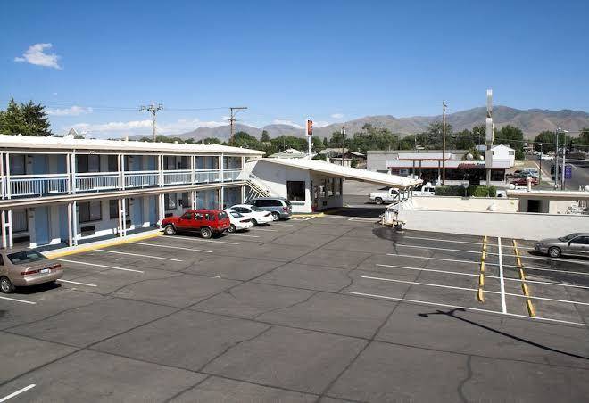 Holiday motel winnemucca