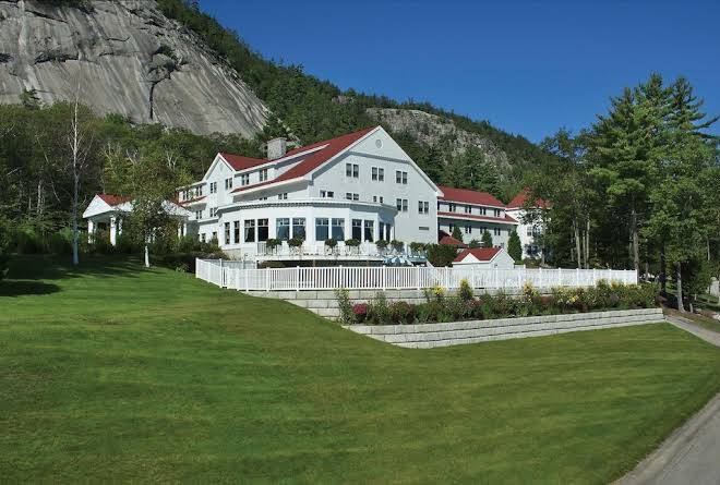 The white mountain hotel & resort