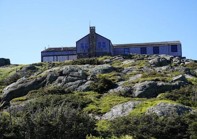 Amc lakes of the clouds hut